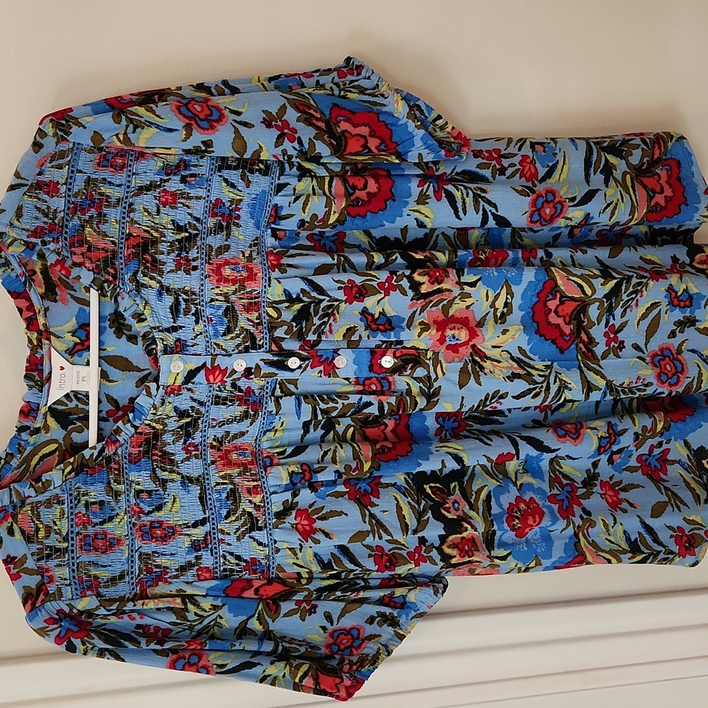 intro. Blue Floral Smocked Neck Blouse